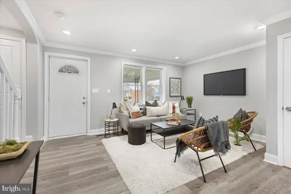 824 WILDWOOD PKWY, Baltimore, MD 21229