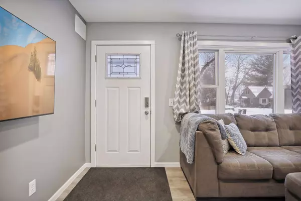 8141 Wentworth AVE S, Bloomington, MN 55420