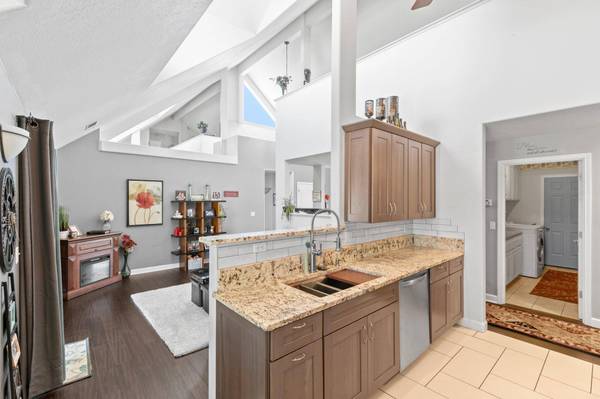 3740 Mallard LN, Medford, OR 97504