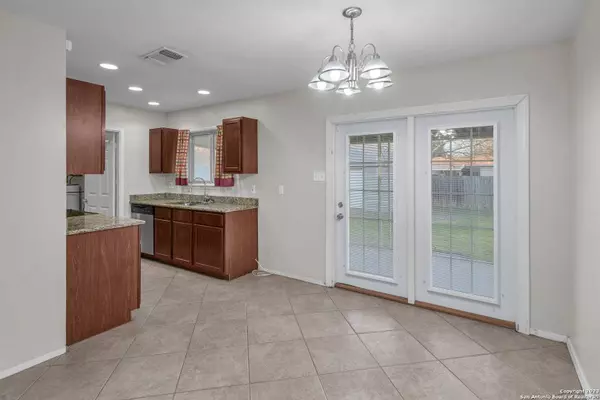 1065 RICHMOND DR, Schertz, TX 78154-2016