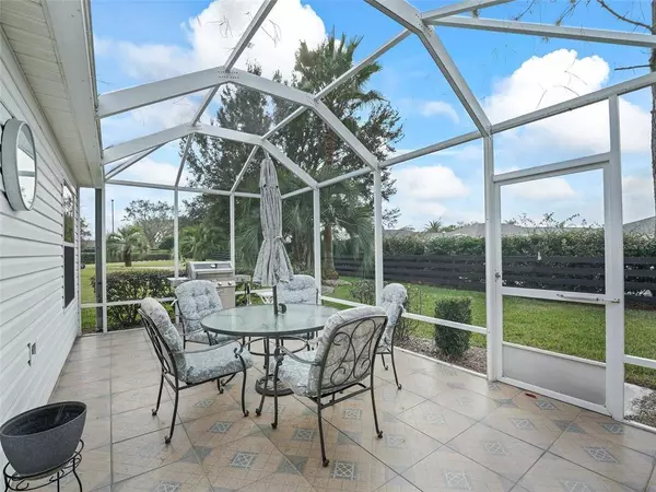 2728 PRIVADA DR, The Villages, FL 32162