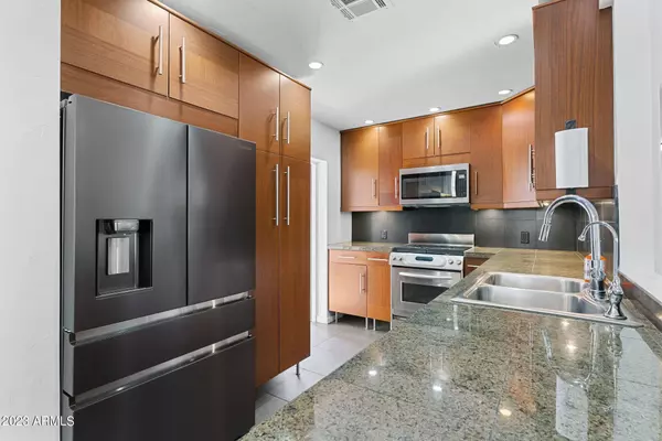 427 E OREGON Avenue, Phoenix, AZ 85012