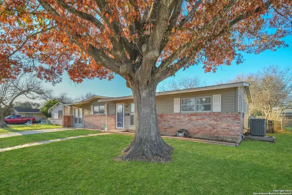 1065 RICHMOND DR, Schertz, TX 78154-2016