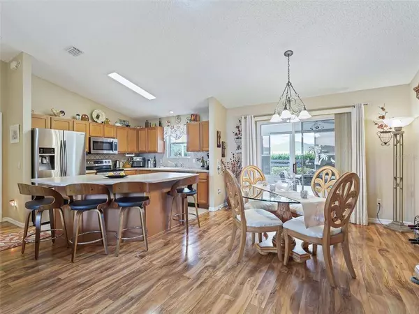 2728 PRIVADA DR, The Villages, FL 32162