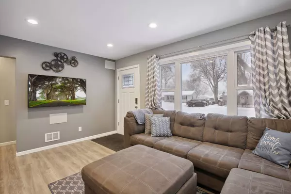 8141 Wentworth AVE S, Bloomington, MN 55420