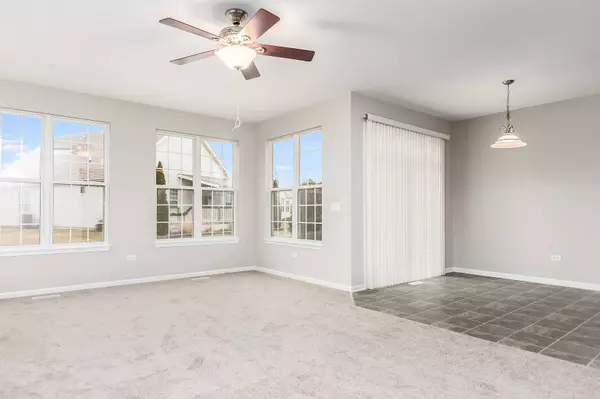 21222 Lily Lake LN, Crest Hill, IL 60403