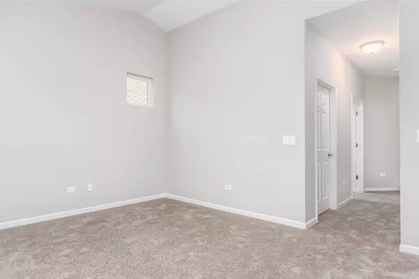 21222 Lily Lake LN, Crest Hill, IL 60403