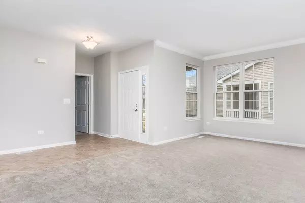 21222 Lily Lake LN, Crest Hill, IL 60403