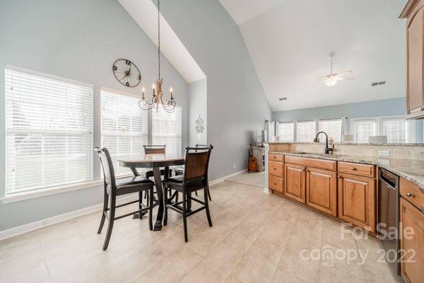 8910 Tartan Ridge DR, Huntersville, NC 28078