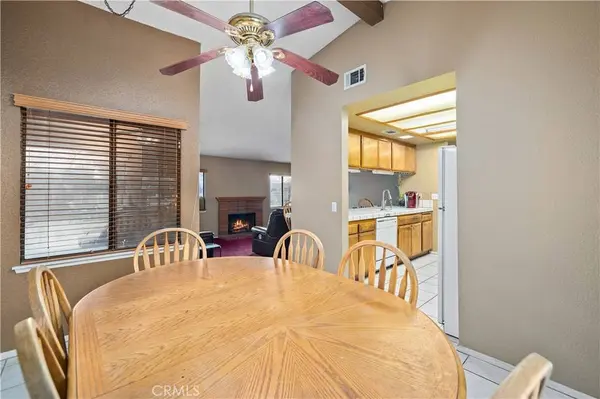 4554 E Avenue R6, Palmdale, CA 93552