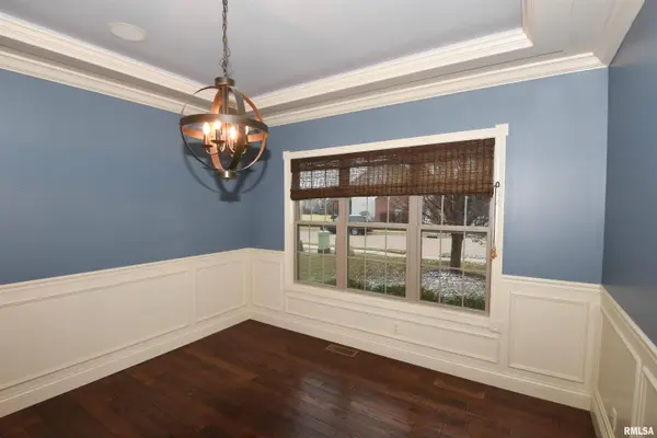 2920 SW Quartz ST, Dunlap, IL 61525