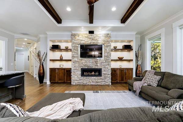 1240 W Sherington Ct, Eagle, ID 83616