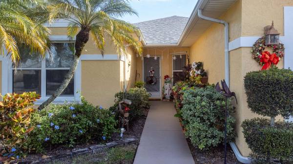 5924 Alexandria CIR, Fort Pierce, FL 34982