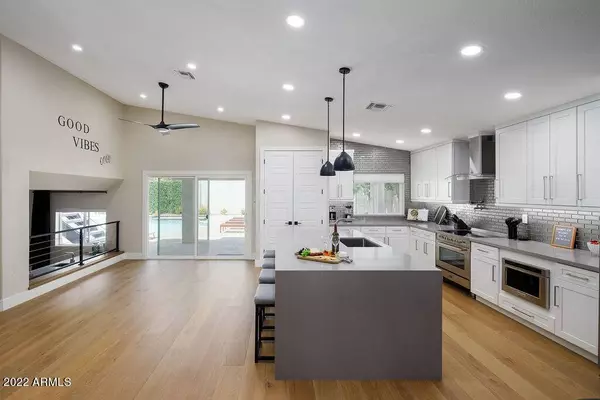 6174 E JANICE Way, Scottsdale, AZ 85254