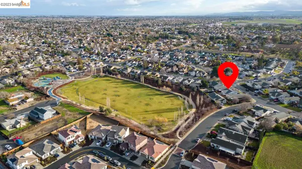 2208 El Lago Dr, Oakley, CA 94561