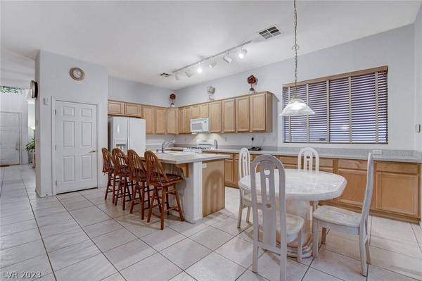 2747 Sunlight Creek Street, Henderson, NV 89052