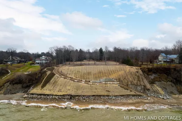 1485 71st Street, Fennville, MI 49408