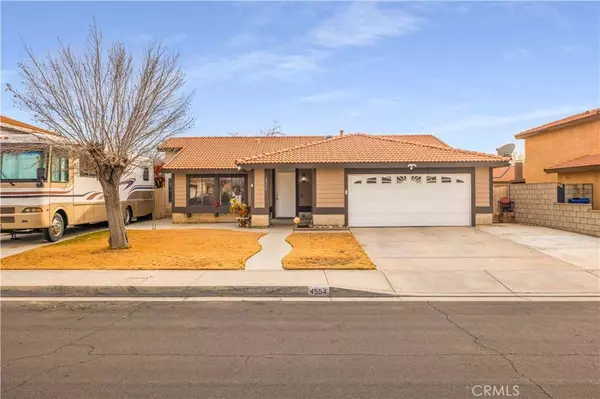 4554 E Avenue R6, Palmdale, CA 93552