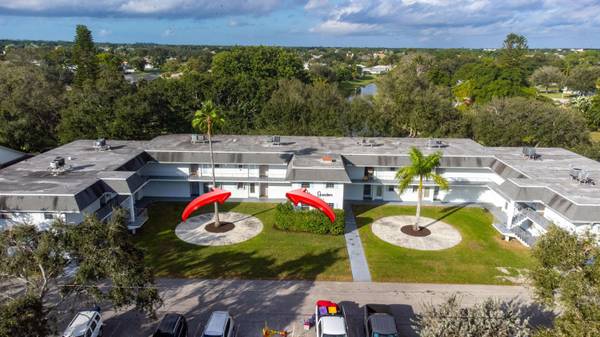 10193 N Military TRL 104, Palm Beach Gardens, FL 33410