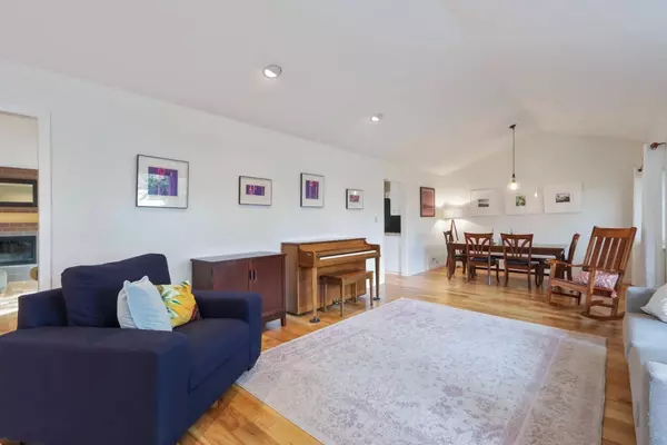 675 Riverlake WAY, Sacramento, CA 95831