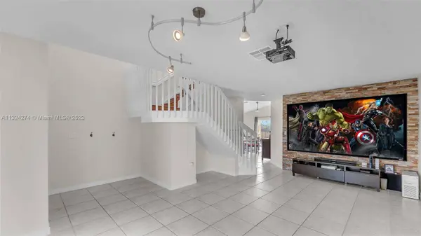 16306 SW 100th Ter, Miami, FL 33196