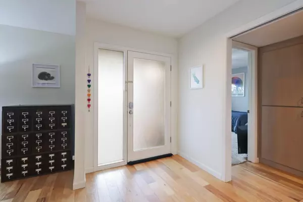 675 Riverlake WAY, Sacramento, CA 95831