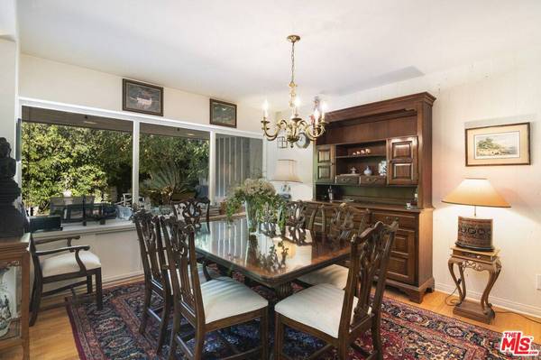 9527 Oakmore Rd, Los Angeles, CA 90035