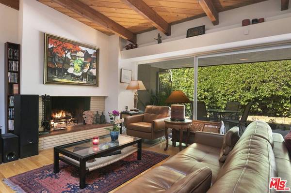 9527 Oakmore Rd, Los Angeles, CA 90035