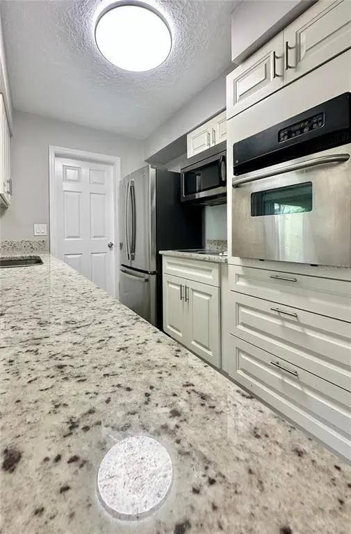 3673 STOKES DR, Sarasota, FL 34232