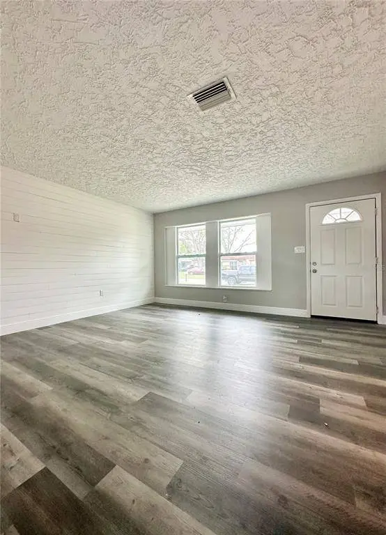 3673 STOKES DR, Sarasota, FL 34232