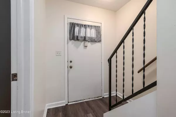 211 Fairfax Ave 3, Louisville, KY 40207