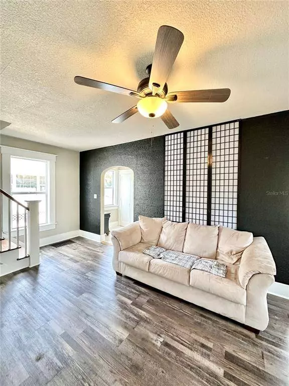 766 13TH AVE S, St Petersburg, FL 33701