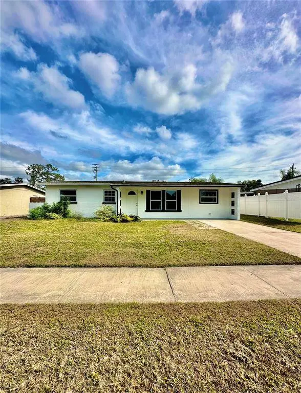 3673 STOKES DR, Sarasota, FL 34232