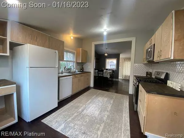 15220 KENTON Street, Oak Park, MI 48237