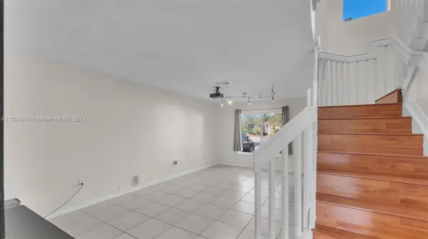 16306 SW 100th Ter, Miami, FL 33196