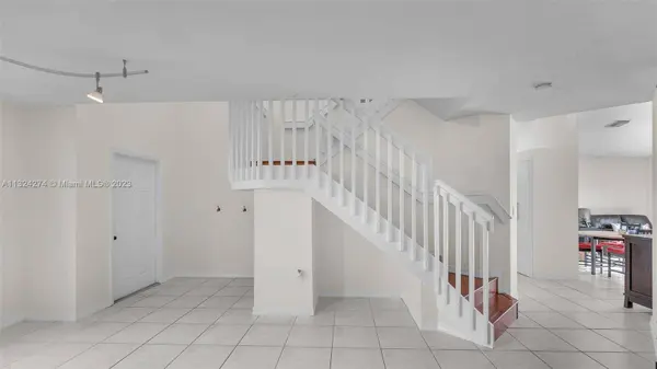 16306 SW 100th Ter, Miami, FL 33196