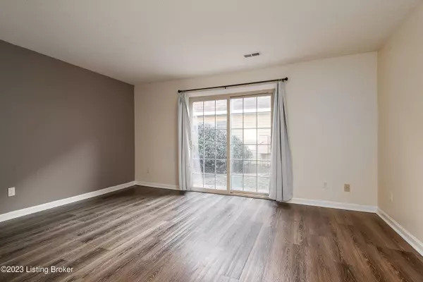 211 Fairfax Ave 3, Louisville, KY 40207