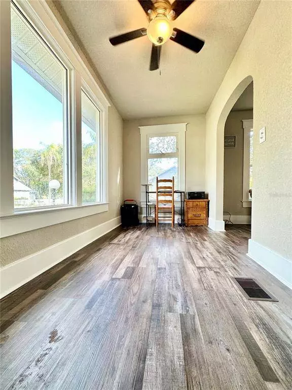 766 13TH AVE S, St Petersburg, FL 33701