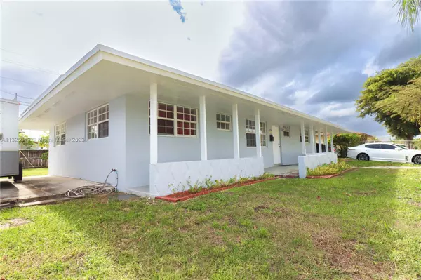 9930 SW 164th Ter, Miami, FL 33157