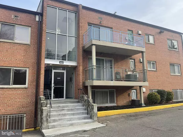 2610 WADE RD SE #305, Washington, DC 20020