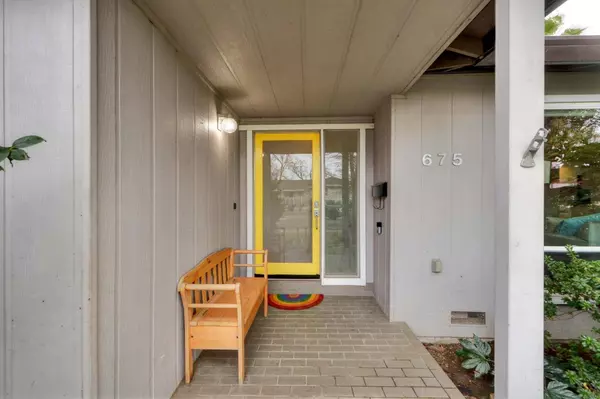 675 Riverlake WAY, Sacramento, CA 95831