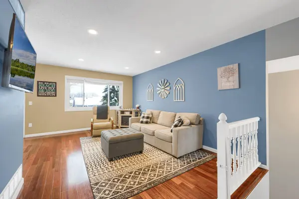 4305 Eagle Crest DR, Eagan, MN 55122