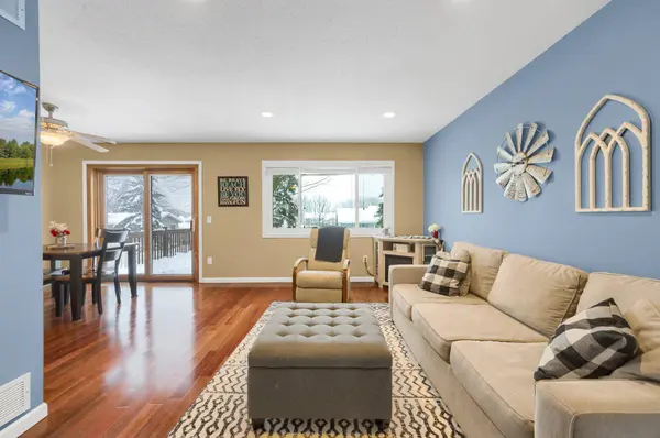 4305 Eagle Crest DR, Eagan, MN 55122