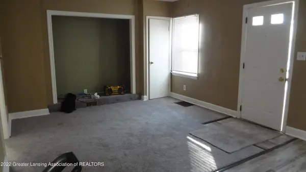 2005 Lyons Avenue, Lansing, MI 48910