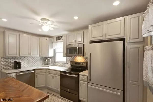 95 N Riverview Rd, Phillipsburg Town, NJ 08865