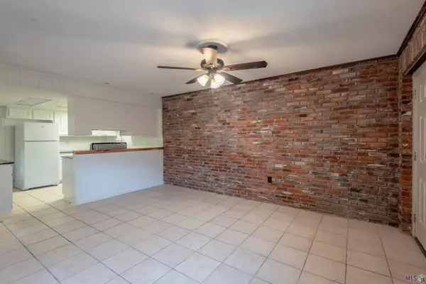 5538 RIVERSTONE DR, Baton Rouge, LA 70820