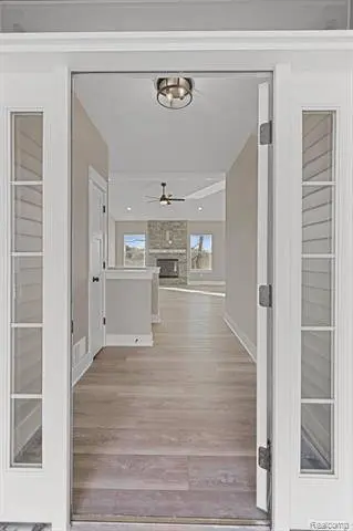 10442 PINE VALLEY Drive, Grand Blanc, MI 48439