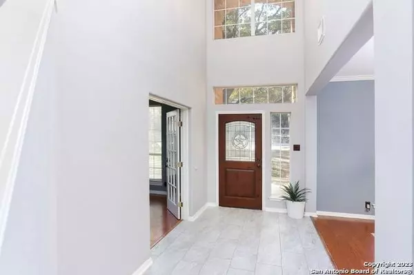 20718 Wild Springs Dr, San Antonio, TX 78258