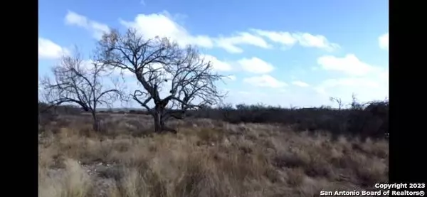 21 Legend Hills Road, Uvalde, TX 78801