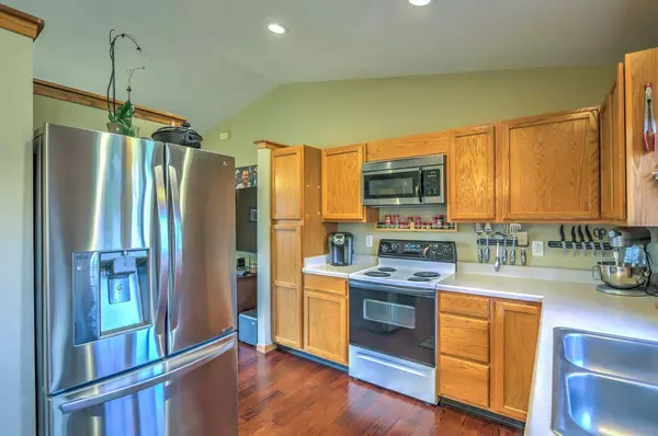 3606 Pine Grove Way, Madison, WI 53719